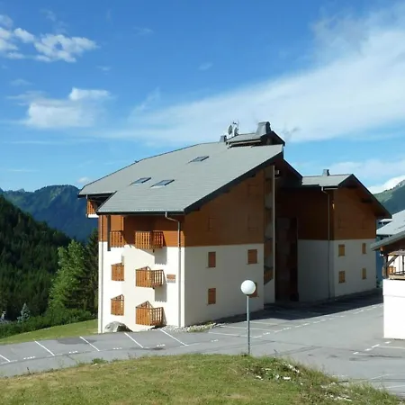 T2 Avec Terrasse, Parking Et Cave - 4 Pers, Proche Randonnees Et Fond - Fr-1-573-43 Apartment *